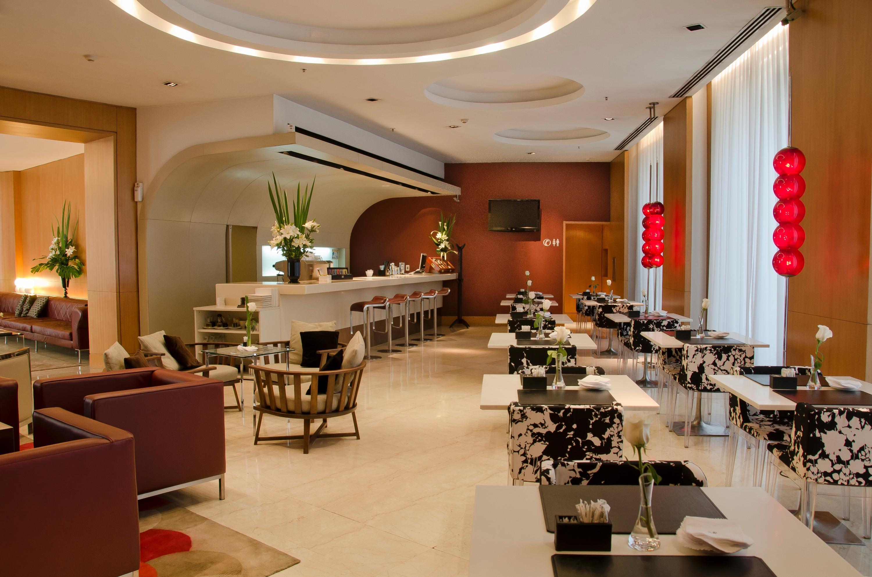 725 Continental Hotel Буенос-Айрес Екстер'єр фото The lounge at the airport